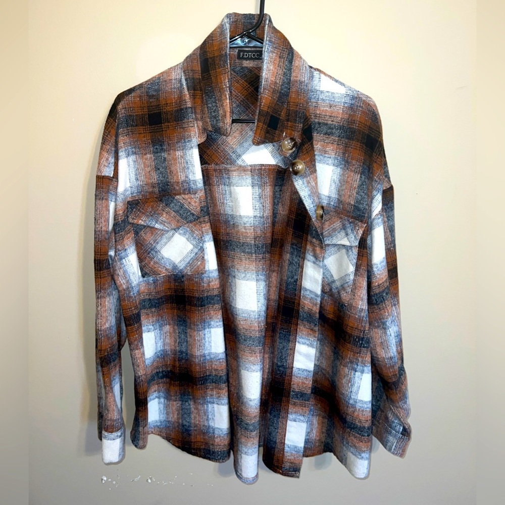 Checkered brown button down shacket jacket used like new